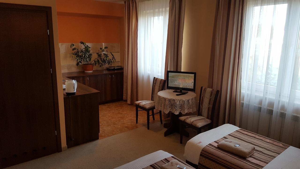 Zajazd Miechus Miechów Exterior foto