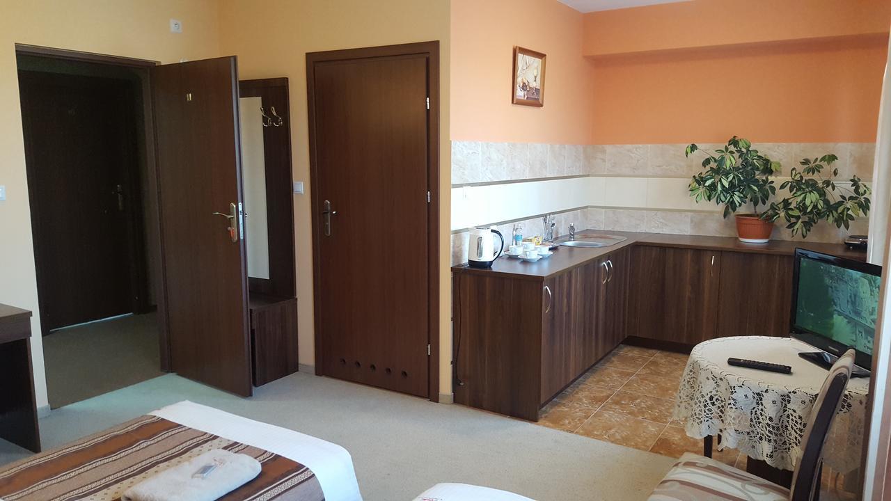 Zajazd Miechus Miechów Exterior foto