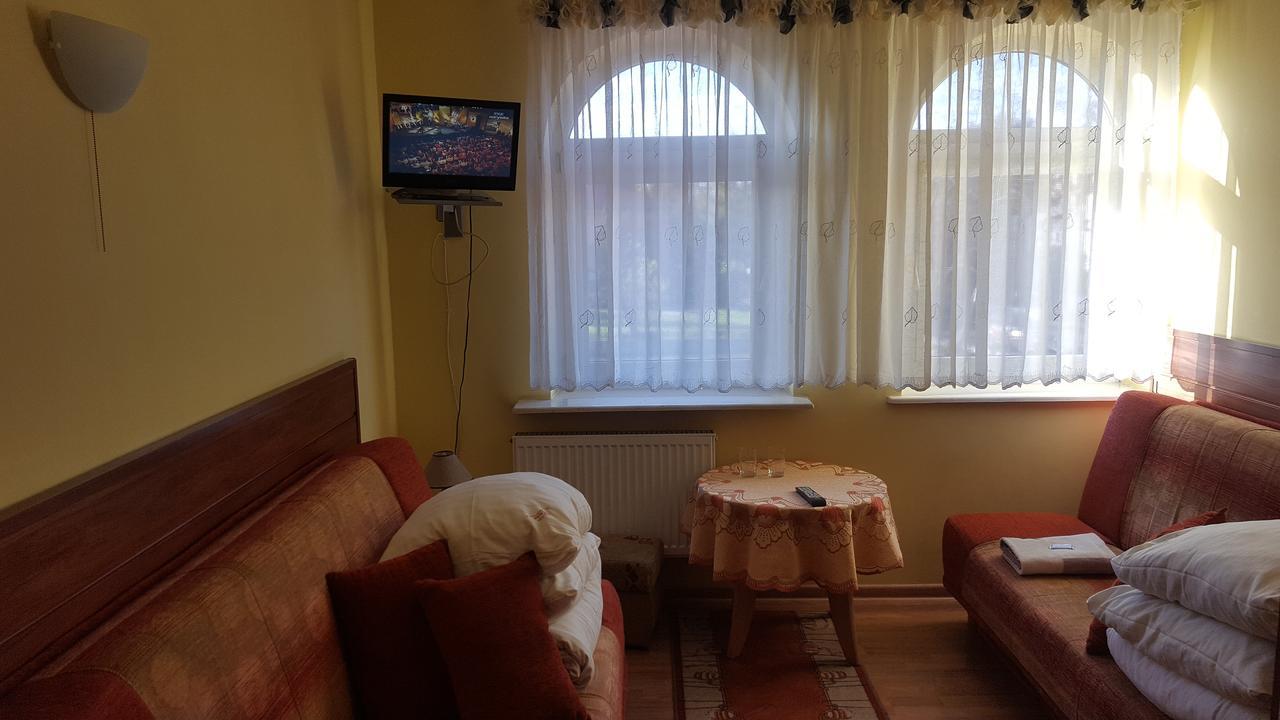 Zajazd Miechus Miechów Exterior foto
